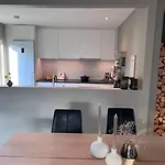 Apartmán Modern And With Charming Garden